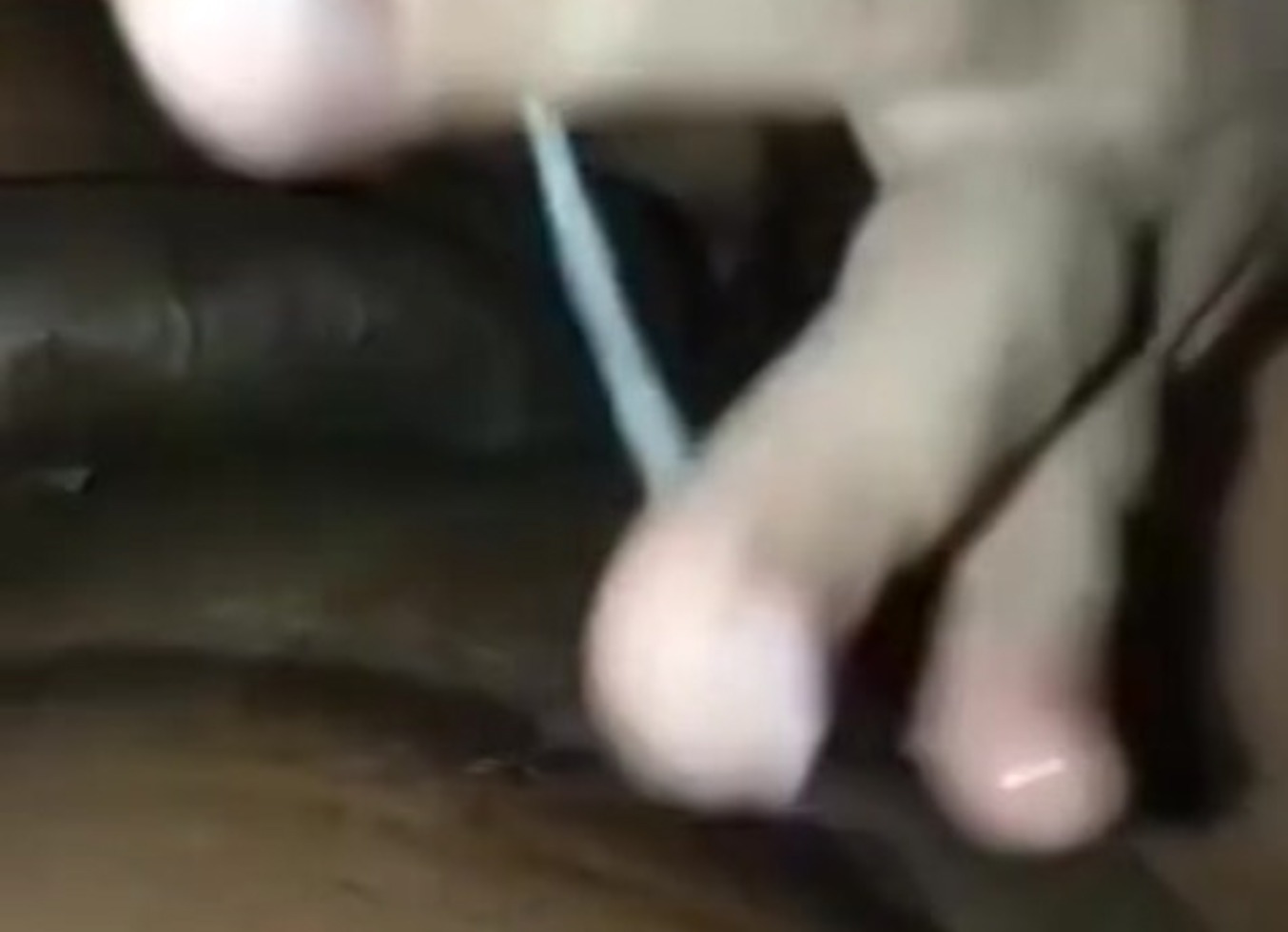 Wife Punheta No Corno Enquanto Confessa Quantos Ja Comeu Ela