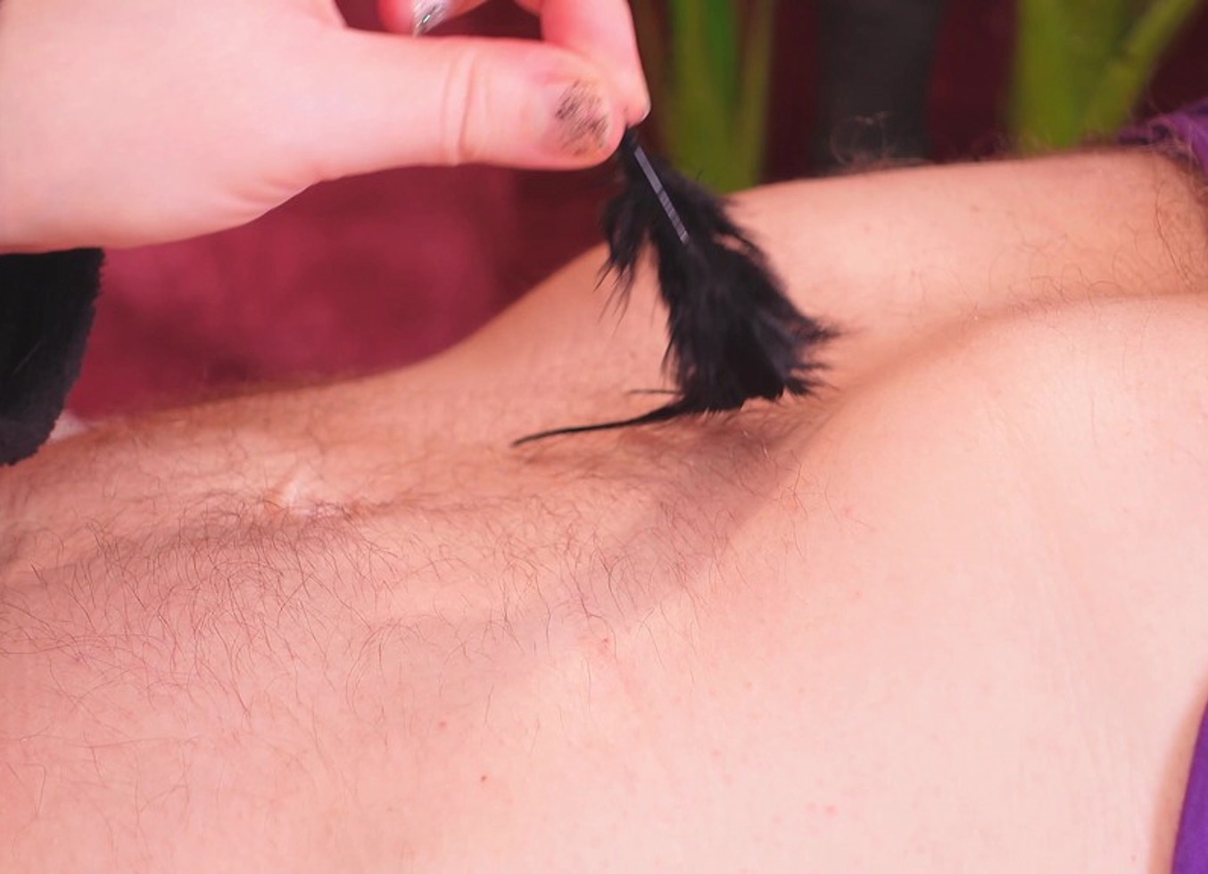 Belly Button Fetish: Feather Tickling Navel (Arya Grander)