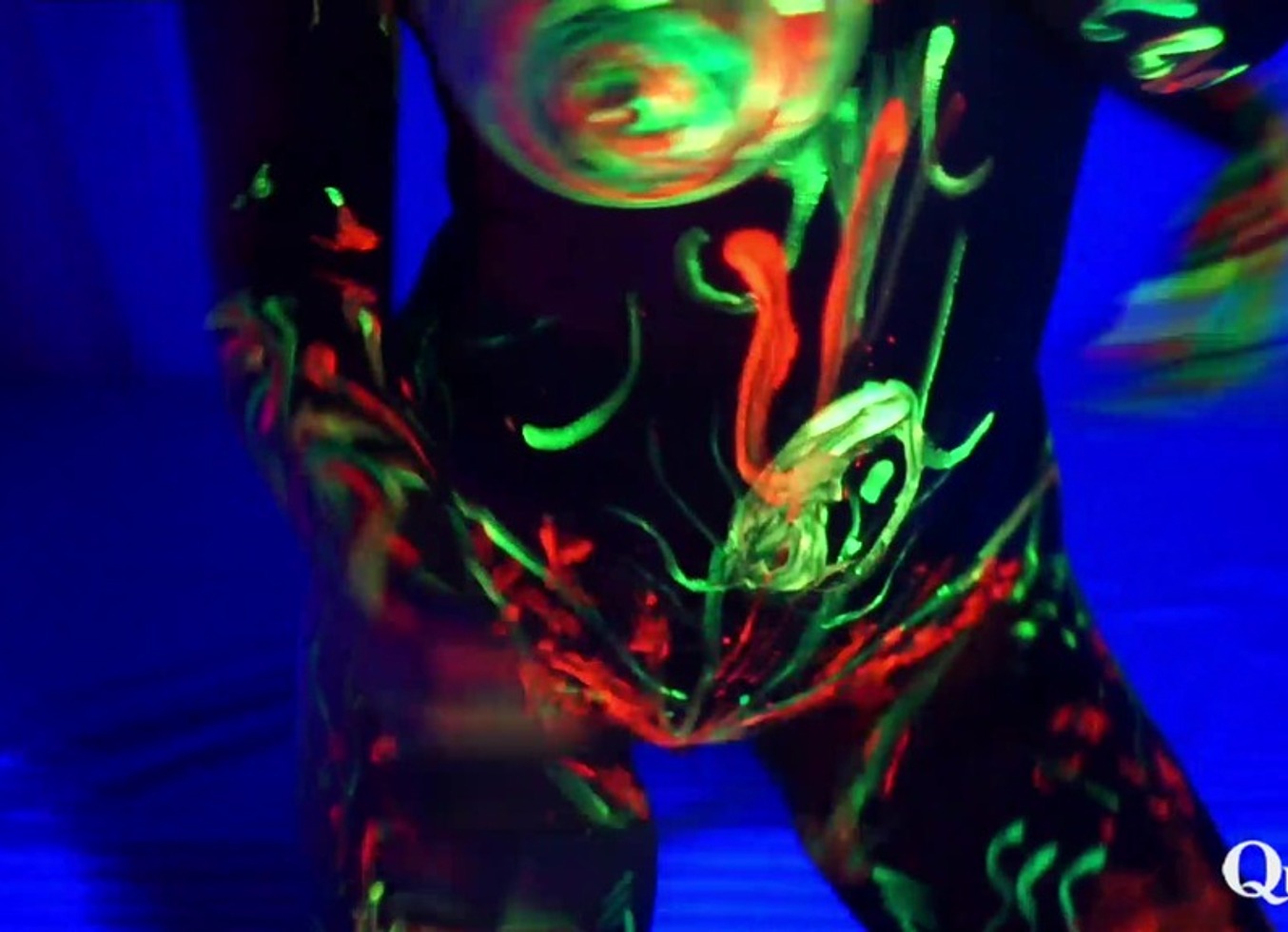 Art and Sex Can Come Together at Any Time, I Invite You to See My Sexy and Crazy Artistic Movements, with These Beautiful Neon Paintings