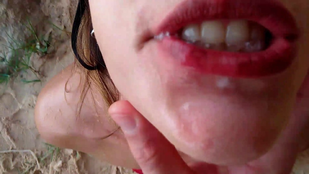 pov beach nerveus first time outside, drinking piss, deep throat and blowjob!!!