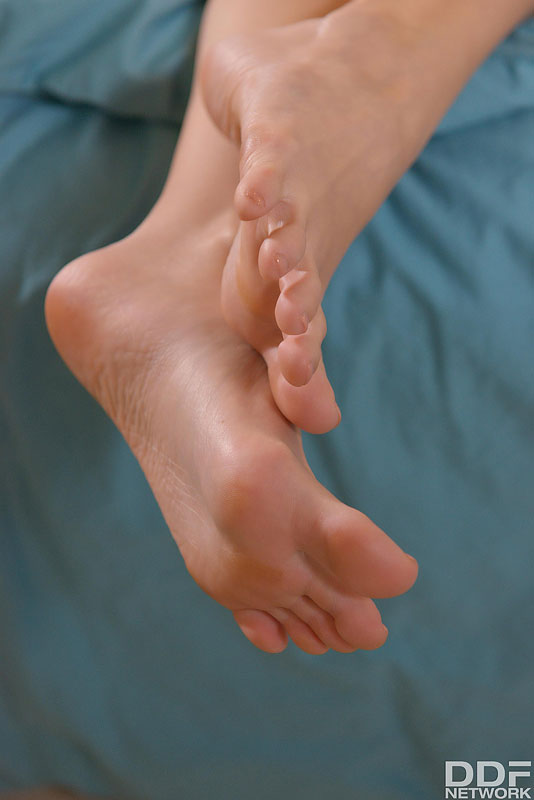 Foot Play Masturbation: Sexy Toes And Pink Pussy Fingering #10