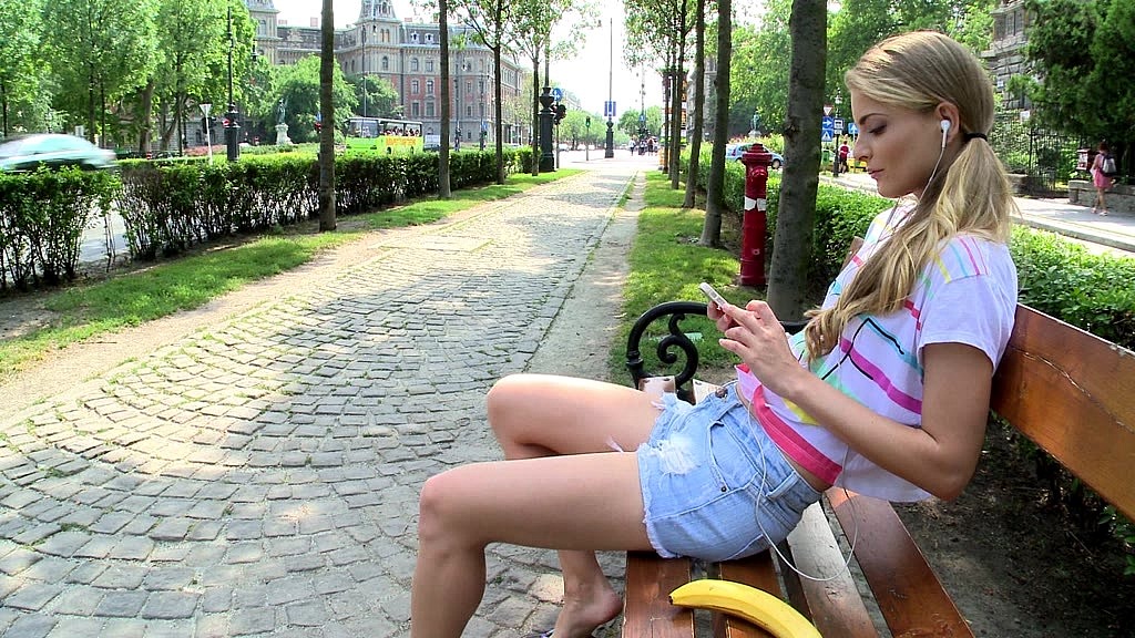 biker bangs young teen cayenne klein s tight shaved pussy really hard