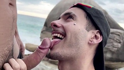 Mamei na praia a pica salgada do meu ex