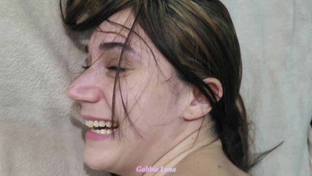 eu deixei ele se acabar no meu cuzinho, comeu bem gostoso e gozou dentro (Rennan Luna, Gabbie Luna) eu deixei ele se acabar no meu cuzinho, comeu bem gostoso e gozou dentro (Rennan Luna, Gabbie Luna)
