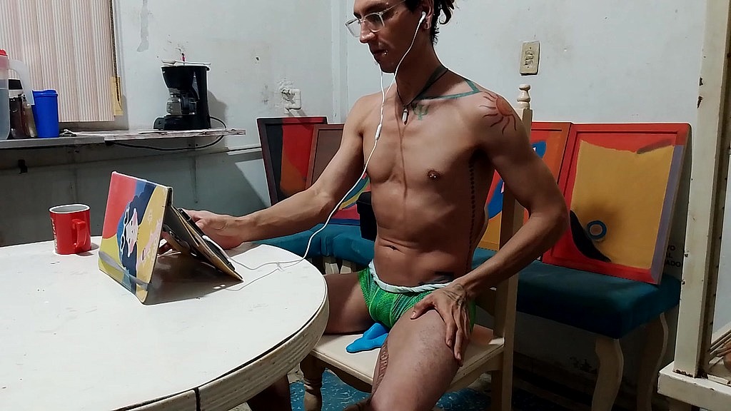 el cibernauta excitado se frota con los juguetes sexuales en su ropa interior: raba erre pro (RabaErrePro) el cibernauta excitado se frota con los juguetes sexuales en su ropa interior: raba erre pro (RabaErrePro)