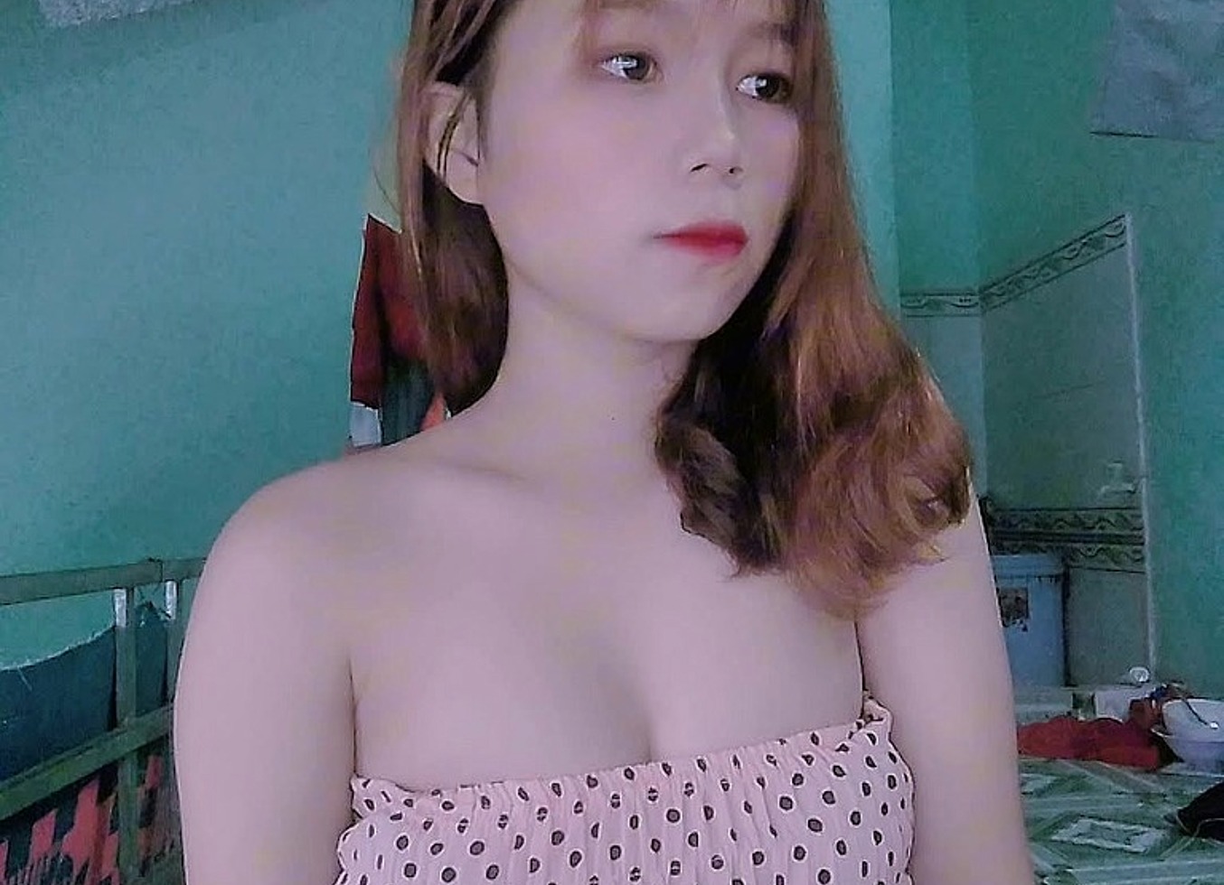 Cute Girlfriend Just Turned 18