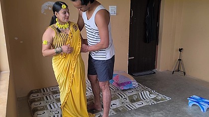 Puja bhabhi looks like angel in yellow saree