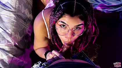 RED: Marido da minha vizinha nao resistiu e veio em casa fuder meu rabao bem gostoso, sera que ele deu conta?