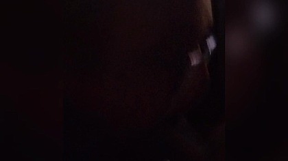 Mamando e dando para o moreno.