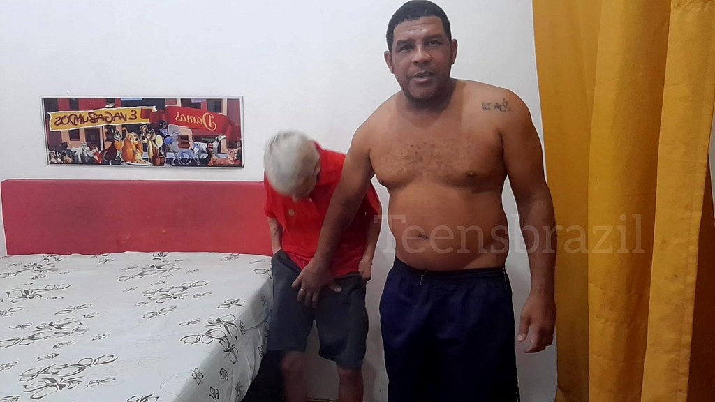 Leo Ogro, Sapatinha: Leo Ogro na brotheragem com il suo amico ragazzo (AnalVids.com) leo ogro na brotheragem com seu amigo boyceta (Leo Ogro, Sapatinha)