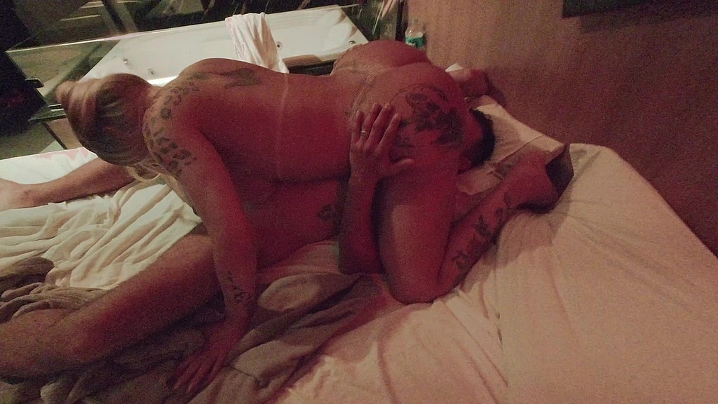 Lukas Zaad, Karen Casteriny, Nicoly Mattos: 69 delicioso: filmei marido e trans na troca de mamada (AnalVids.com) 69 delicioso: filmei marido e trans na troca de mamada (Lukas Zaad, Karen casteriny, Nicoly Mattos)
