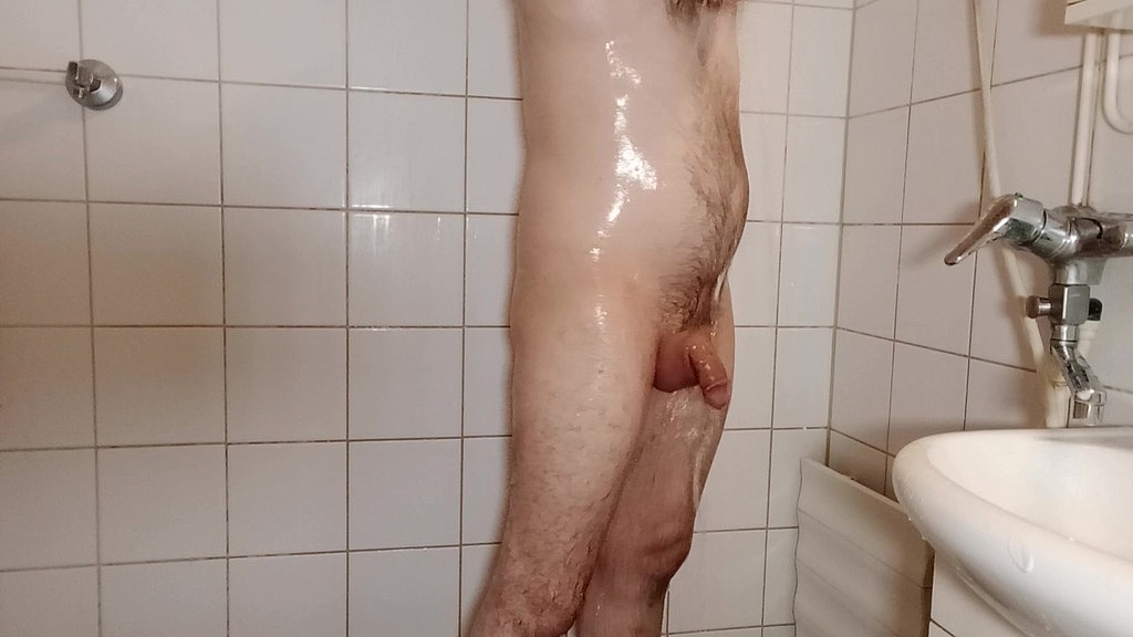 shaving and shower (Uhrix) shaving and shower (Uhrix)