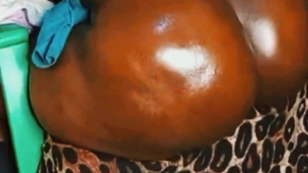 oiled bbw twerk (Annabigbooty) oiled bbw twerk (Annabigbooty)