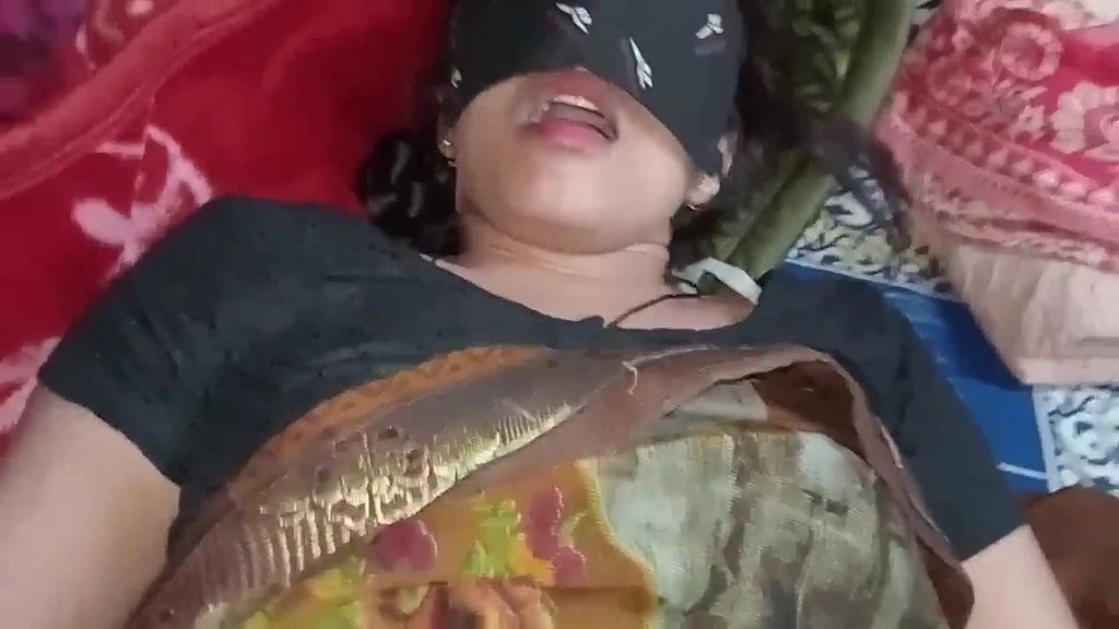 newly married girl make sex relation after marriage,full hindi sex video , honeymoon sex video (Monu, Radha786) newly married girl make sex relation after marriage,full hindi sex video , honeymoon sex video (Monu, Radha786)