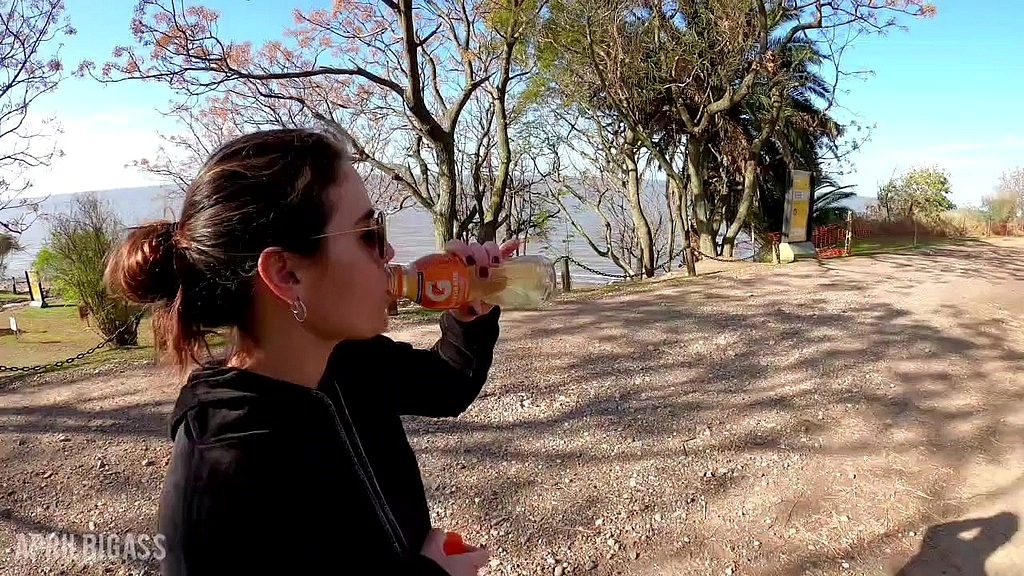 swallowing pee in a public park, a lot of people nearby, a lot of  risk (Ragnarok, Aprilbigass) swallowing pee in a public park, a lot of people nearby, a lot of  risk (Ragnarok, Aprilbigass)