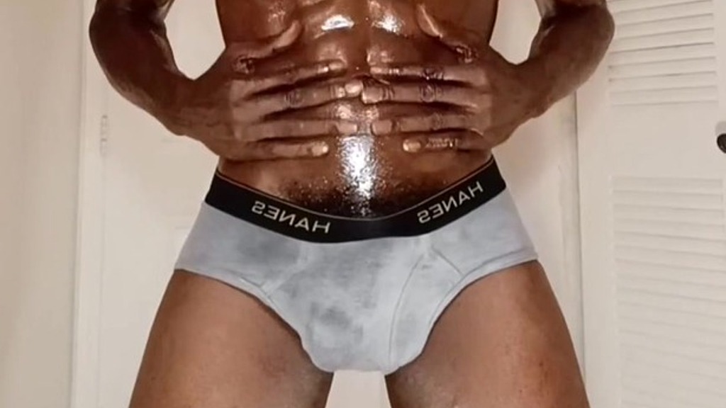tarzan jerk off (Mr Spanxalot) tarzan jerk off (Mr Spanxalot)