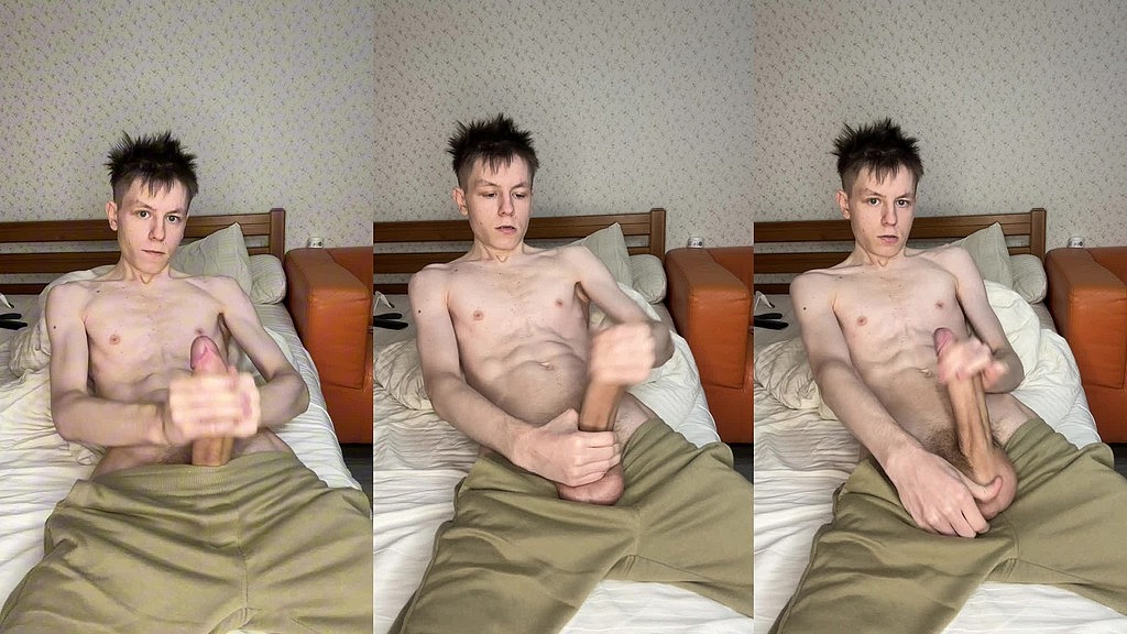 18-year-old twink s massive cum blast (Evgeny Twink) 18-year-old twink s massive cum blast (Evgeny Twink)