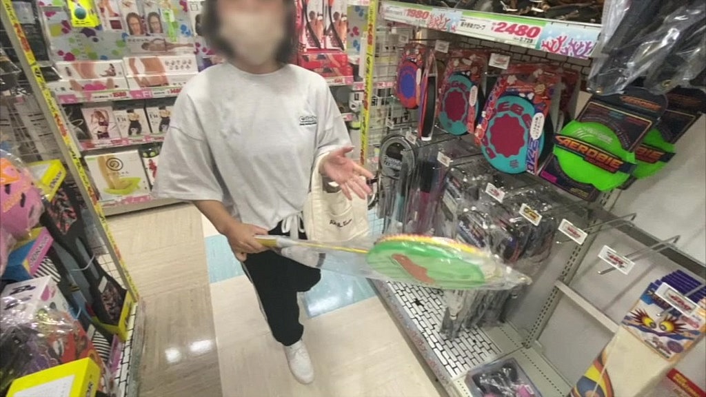 彼氏の部屋でお昼からいちゃいちゃしてそのままお互いムラムラしてきて…。 (Momoka) 彼氏の部屋でお昼からいちゃいちゃしてそのままお互いムラムラしてきて…。 (Momoka)