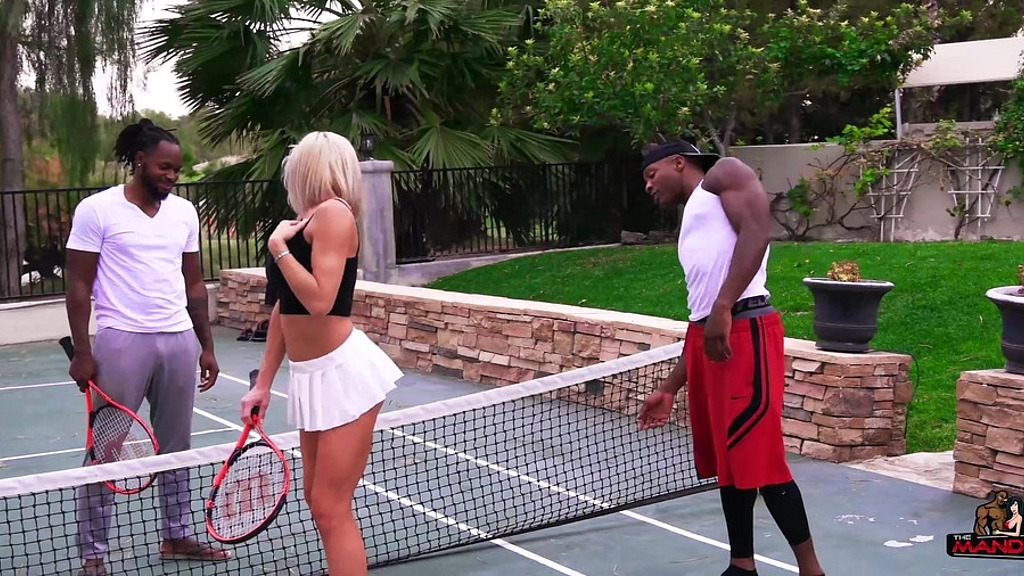 DaVaughn, Carter Carter, Alexa Knight: troia bionda boogie dp e creampied dal suo allenatore bbc e dal suo amico bbc (AnalVids.com) boogie blonde slut dp d and creampied by her bbc trainer and his bbc homie (DaVaughn, Carter Carter, Alexa Knight)