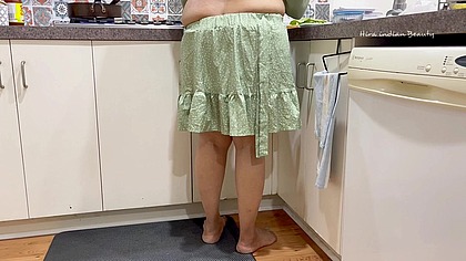 Barefoot Cooking ASMR - Big Ass Hira Indian Beauty