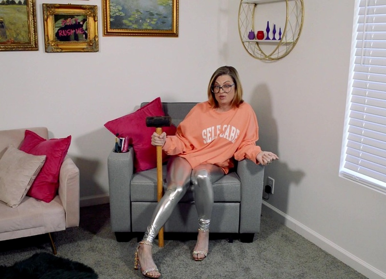 Cindy Cincinnati - Angry Whore Housewife Vibrates Clit, Cums And Sucks Dick