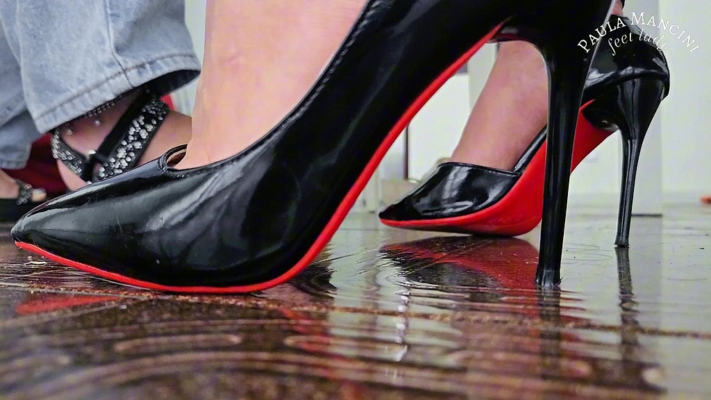 seduction: fetish pumps and sandals (Paula Mancini, Lua sub) seduction: fetish pumps and sandals (Paula Mancini, Lua sub)