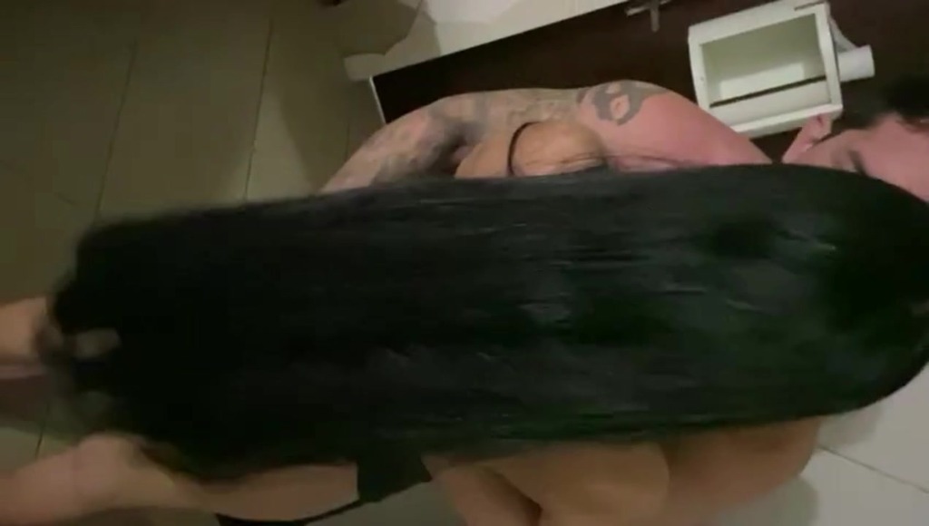 GOSTOSA HOTWIFE TEEN YOUNG BRAZILIAN LATINA MORENA GOSTA DE FAZER O MARIDO DE CORNO AMADOR CUCKOLD DEU NO MOTEL COM O PERSONAL