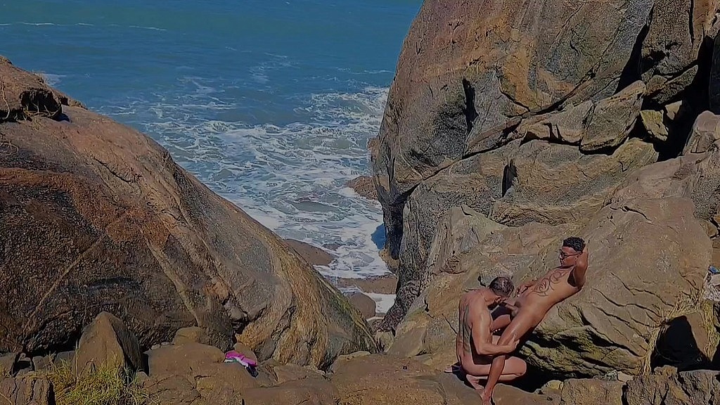 pelados e fodidos orgia na praia fodendo na praia - parte 03 (Junior Delao, Rogeriodotadusp, Luccas Melo, Kadu Soares) pelados e fodidos orgia na praia fodendo na praia - parte 03 (Junior Delao, Rogeriodotadusp, Luccas Melo, Kadu Soares)