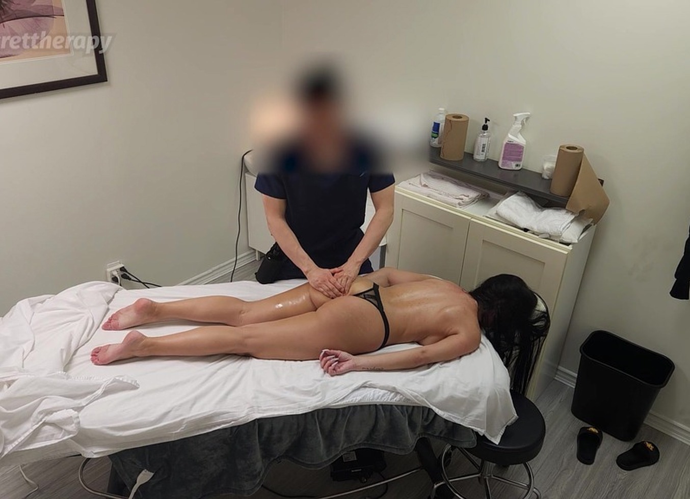 Kendal, MILF With Tattoos Was Convinced To Fuck Her Massage Therapist! *Exclusive Hotteaser For Membership*