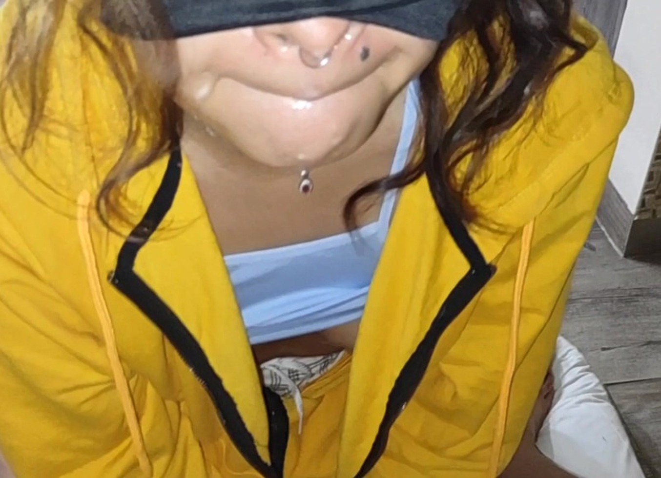 Chavita Me Para La Verga A Mamadas, Me Vengo Y Se Los Traga