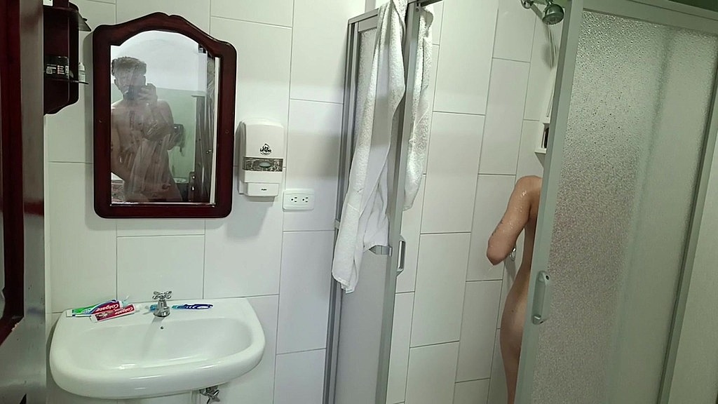 espio a la vecina mientras se ducha y terminamos follando (Abix64, RigelAndy) espio a la vecina mientras se ducha y terminamos follando (Abix64, RigelAndy)