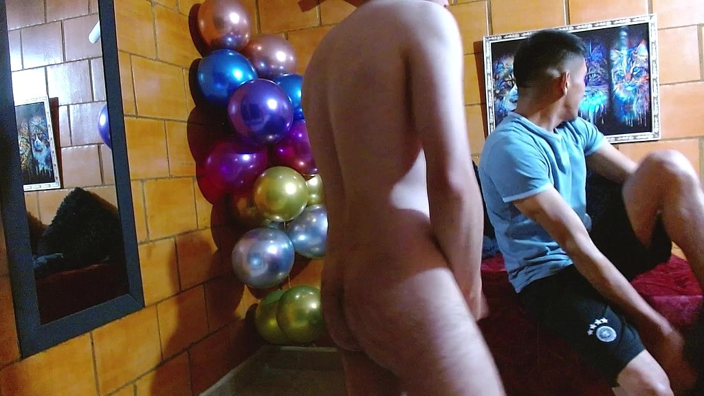 me visita mi amigo y recibe una rica follada (Esteban Tours, Jerry) me visita mi amigo y recibe una rica follada (Esteban Tours, Jerry)