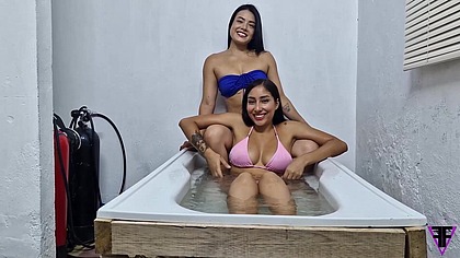 37 WEEK COMPILATION Underwater Girlfriends Moonblack + Charlot Kink Doctor Yessica 70106
