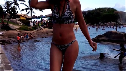 Garota carinhosa e safada, gosta tudo no cu