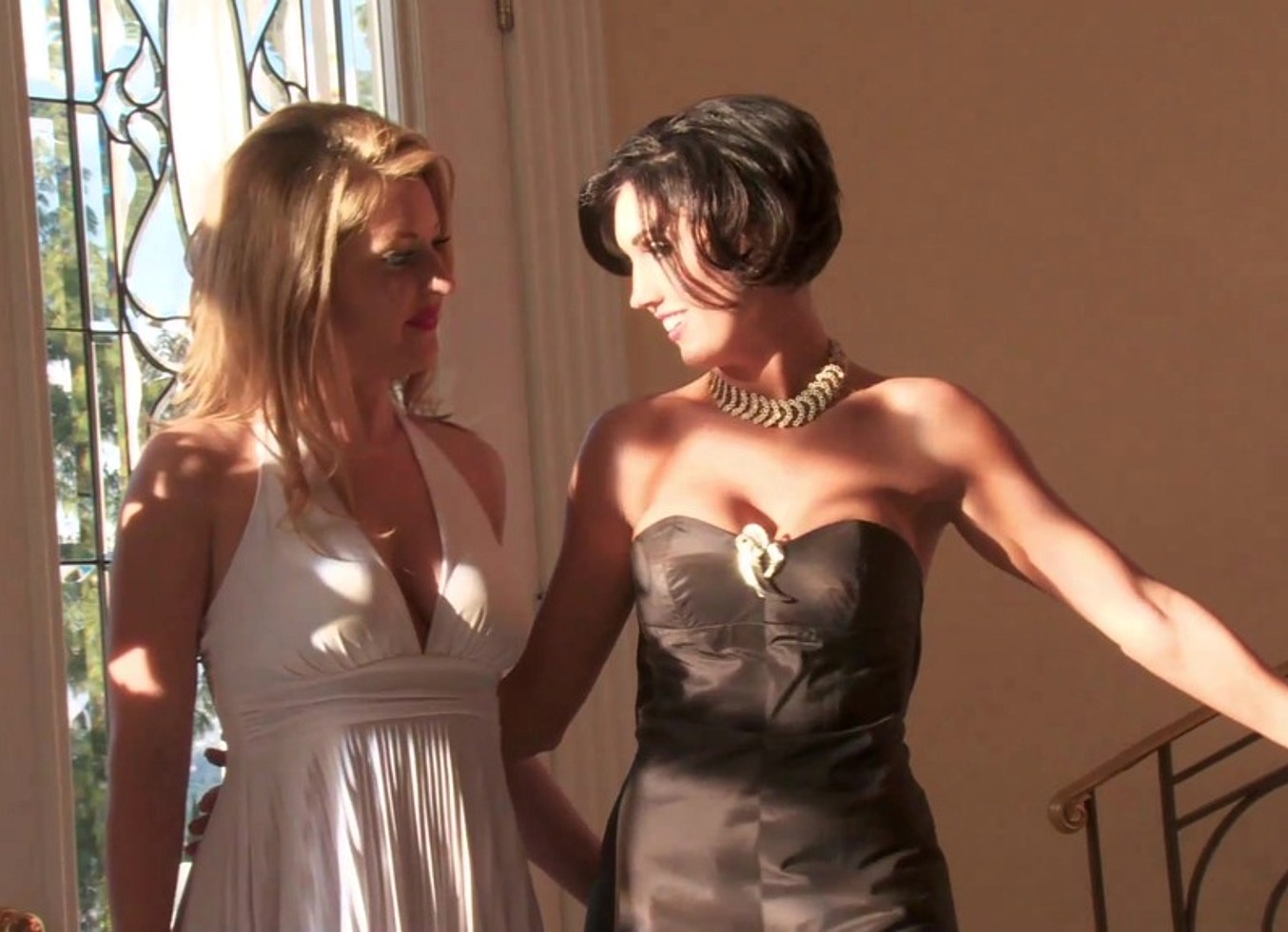 Avy Scott, Dylan Ryder And Madelyn Marie Share A Stunt Cock For Kicks