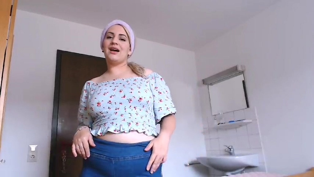 horny milf waiting your dick (Aurika Sexy) horny milf waiting your dick (Aurika Sexy)