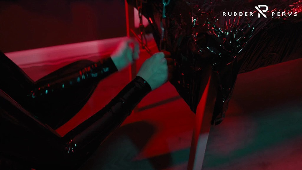 e-play for the rubberslave in bodybag and heavy rubber mask (Rubber, Pervs) e-play for the rubberslave in bodybag and heavy rubber mask (Rubber, Pervs)