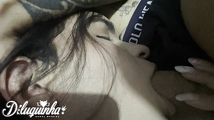 tirou um descanso chupando meu penis