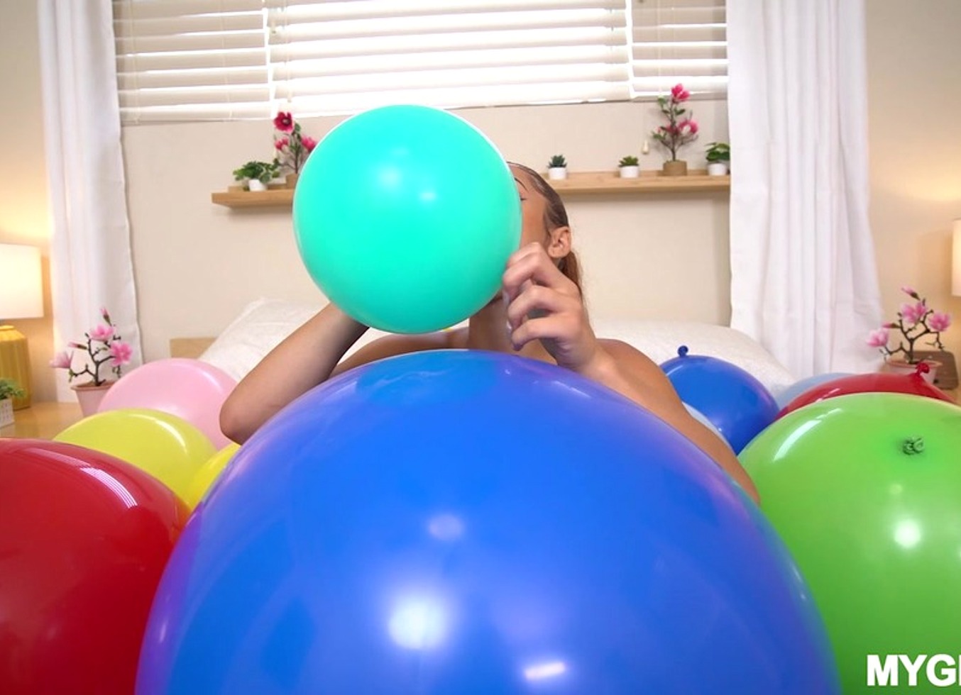Kira Perez Is Popin