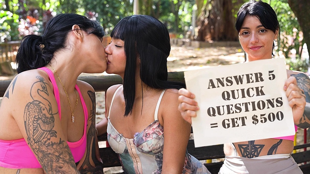 è un'artista del sesso occasionale (DaniClark, Effy, Yael Stc) she is a hook up artist (DaniClark, Effy, Yael Stc)