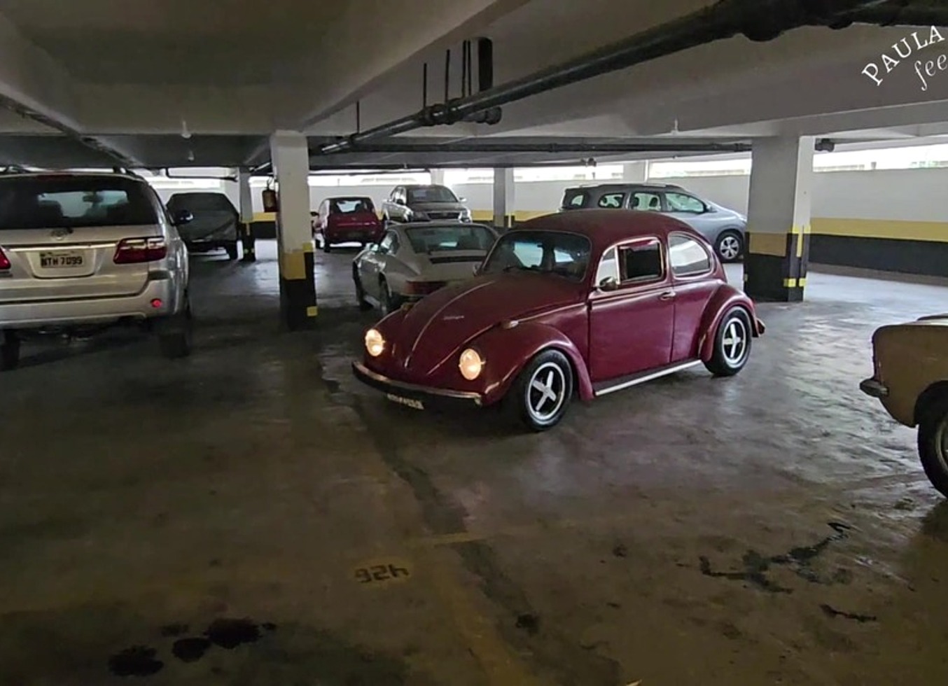 Driving Red - Revving Fusca Vintage - Beetle