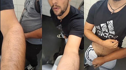 Fui mijar e desci o short ate mostrar minha bunda, o cobrador de onibus ficou olhando e eu disse, pode meter, ele meteu e gozou e saiu fora.