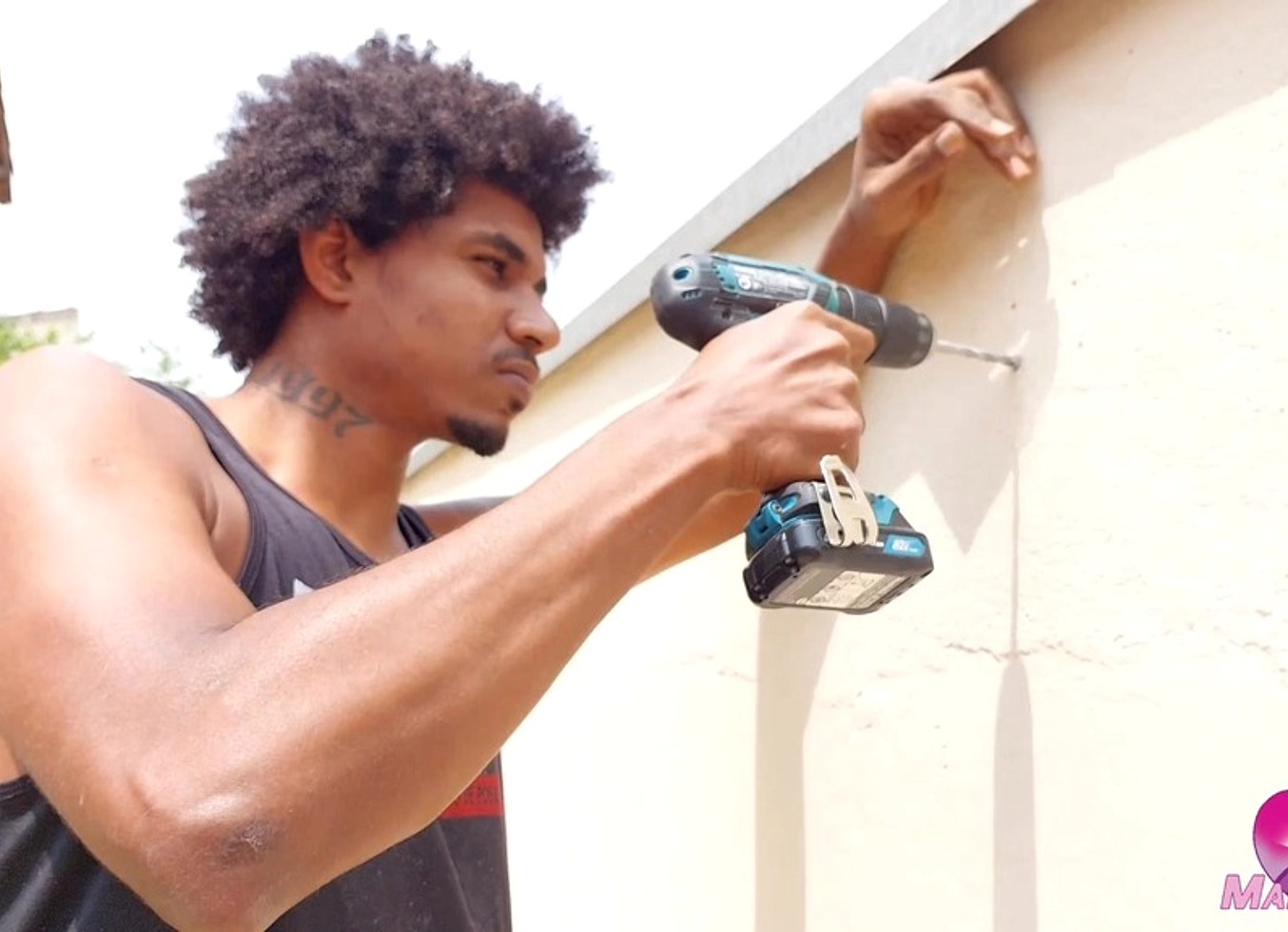 100% Anal: Foi Instalar Um Varal E Gozou 2X No Cu Da Safada - Handyman's Anal Fixation
