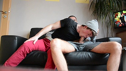 Kurba Mladeho Patrika