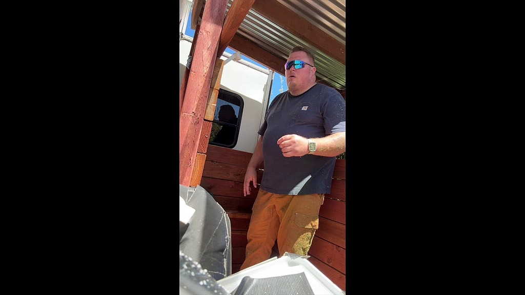 blue collar cubby bear working, pissing, cumming, and showering (Westcub86) blue collar cubby bear working, pissing, cumming, and showering (Westcub86)