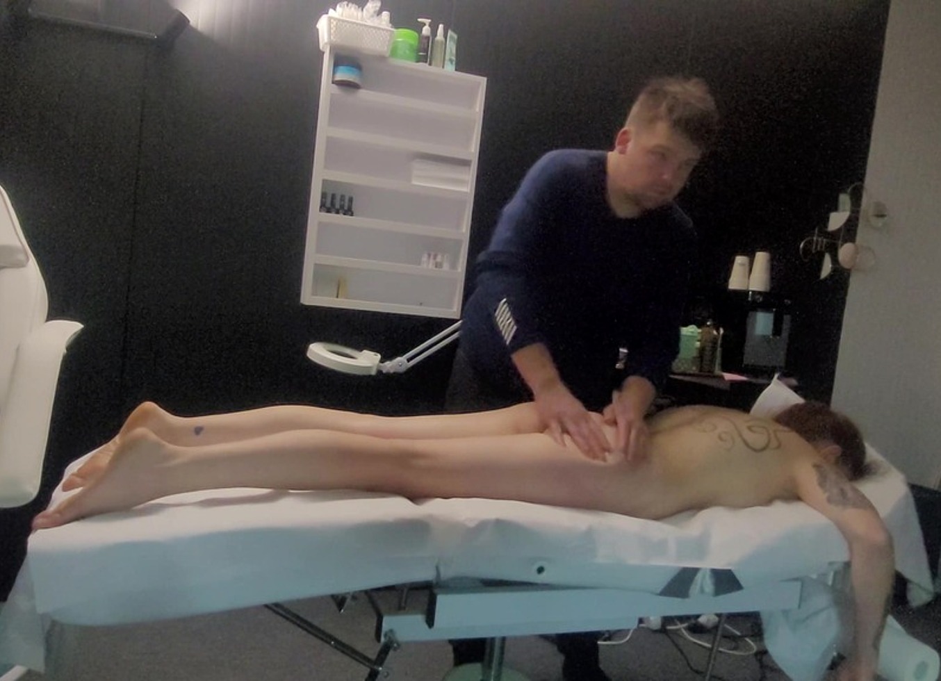 Lady Come For Massage. Masseur Make Her Massage, And Fuck Face And Pussy