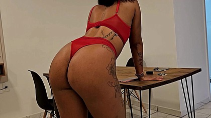 A cunhada safada provocou o marido da irma e ate no cu ela deixou botar