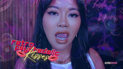 RETRO PSYCHEDELIC KISSES feat ASTRODOMINA