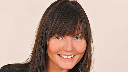 Breathtakingly sexy newcomer chick!