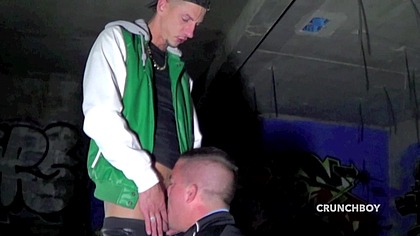 1771 lucky to cruise a sexy arab in cruising place outdoor